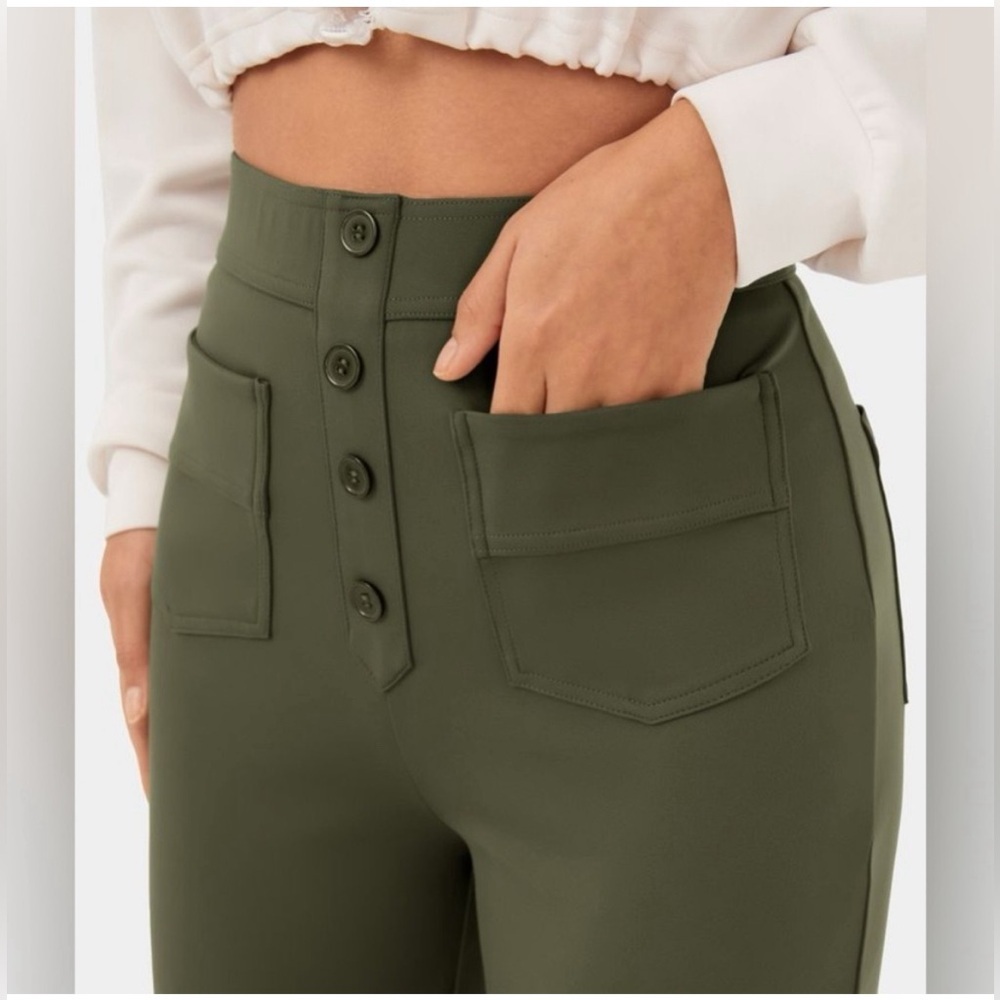 Halara High Waisted Button Multiple Pockets Straight Leg Casual Pants NEW/NWT💚 - Picture 3 of 10